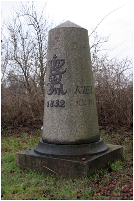 Dänischer Ganzmeilenstein Bönningstedt