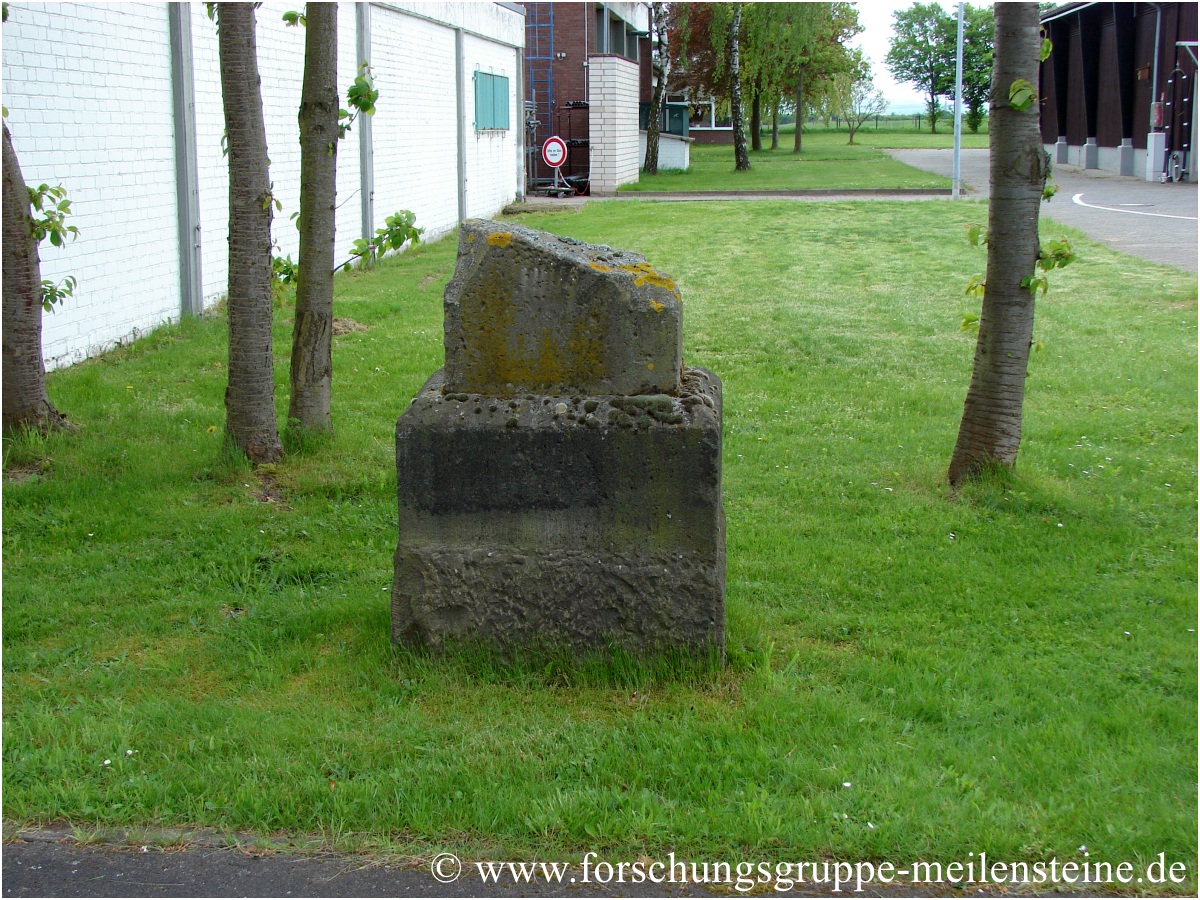 Meilenstein Euskirchen / Straßenmeisterei Lommersum