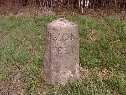 Preußischer Halbmeilenstein Hirschfeld