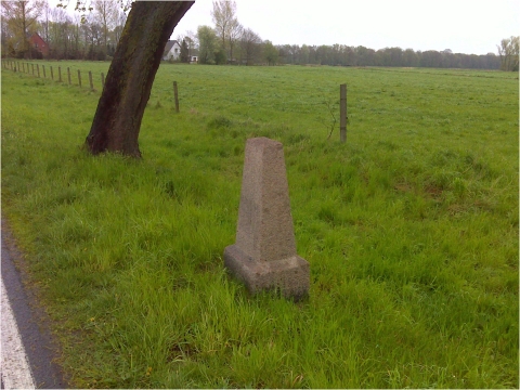 Mecklenburg-Schweriner Halbmeilenobelisk Quassel