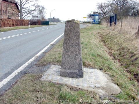 Mecklenburg-Schweriner Ganzmeilenobelisk Sukow-Marienhof