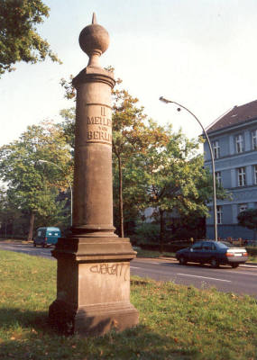 Kugelmeilenstein Zehlendorf